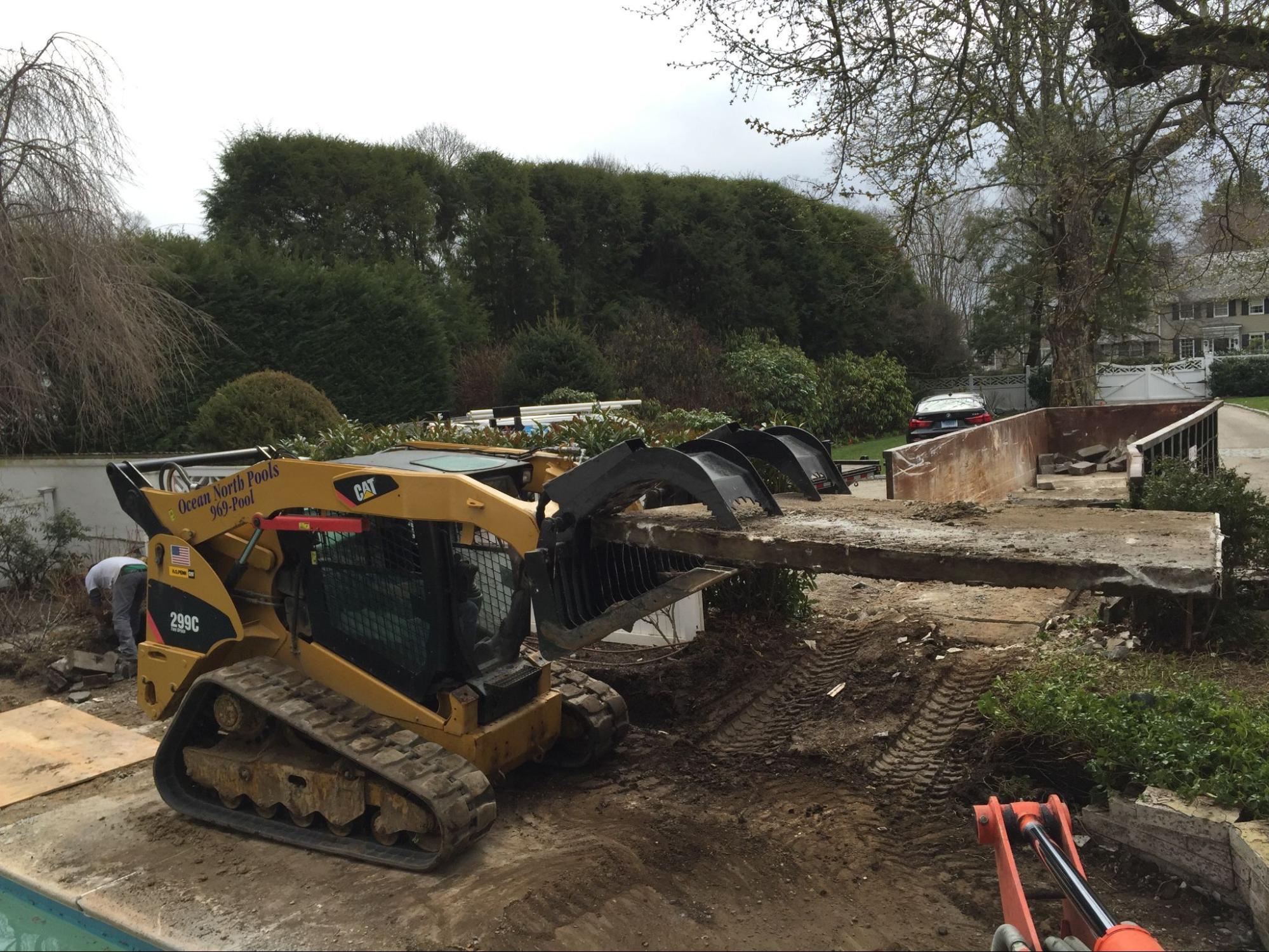 How to Dispose of Construction Debris Without Losing Time